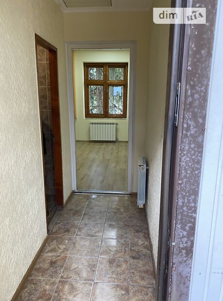 Офісне приміщення, 35 м², пл. Петефі Шандора