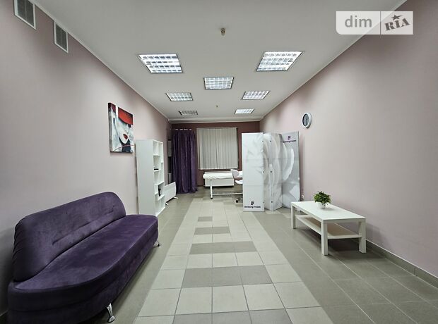 Комерційне приміщення, 26,5 м², вул. Галицька