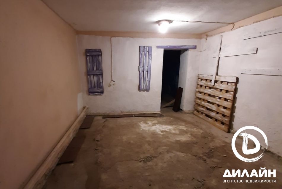 Приміщення поруч із FitHaus і ТЦ «Україна»