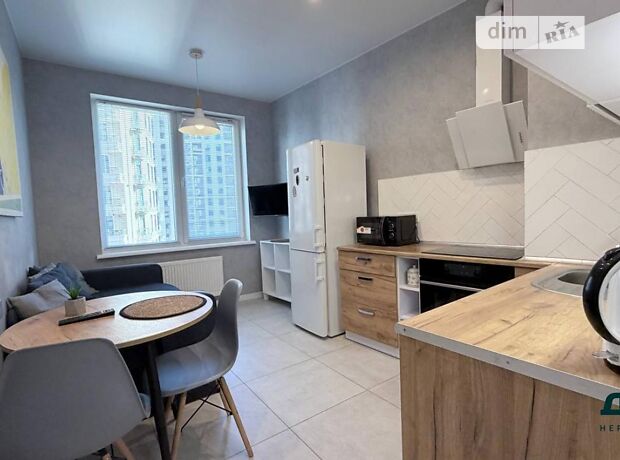 1-кімн. квартира, 42 м², вул. Генуезька