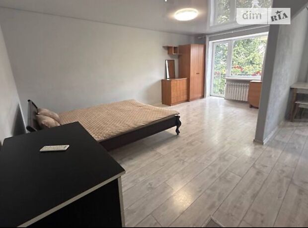 1-кімн. квартира, 35 м², вул. Київська
