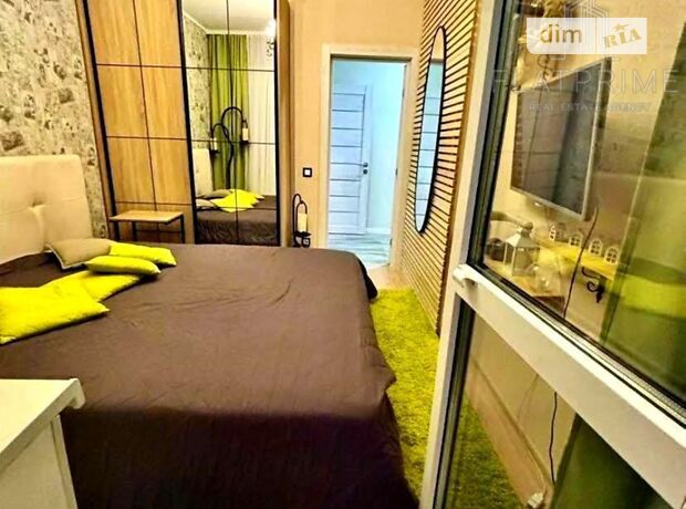 2-кімн. квартира, 69 м², вул. Драгоманова