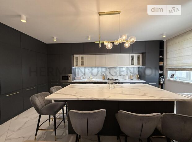 3-кімн. квартира, 102,1 м², вул. Собранецька
