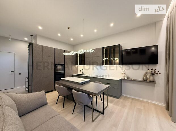3-кімн. квартира, 83 м², вул. Собранецька фото 2