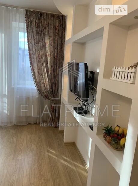 2-кімн. квартира, 60 м², вул. Голосіївська
