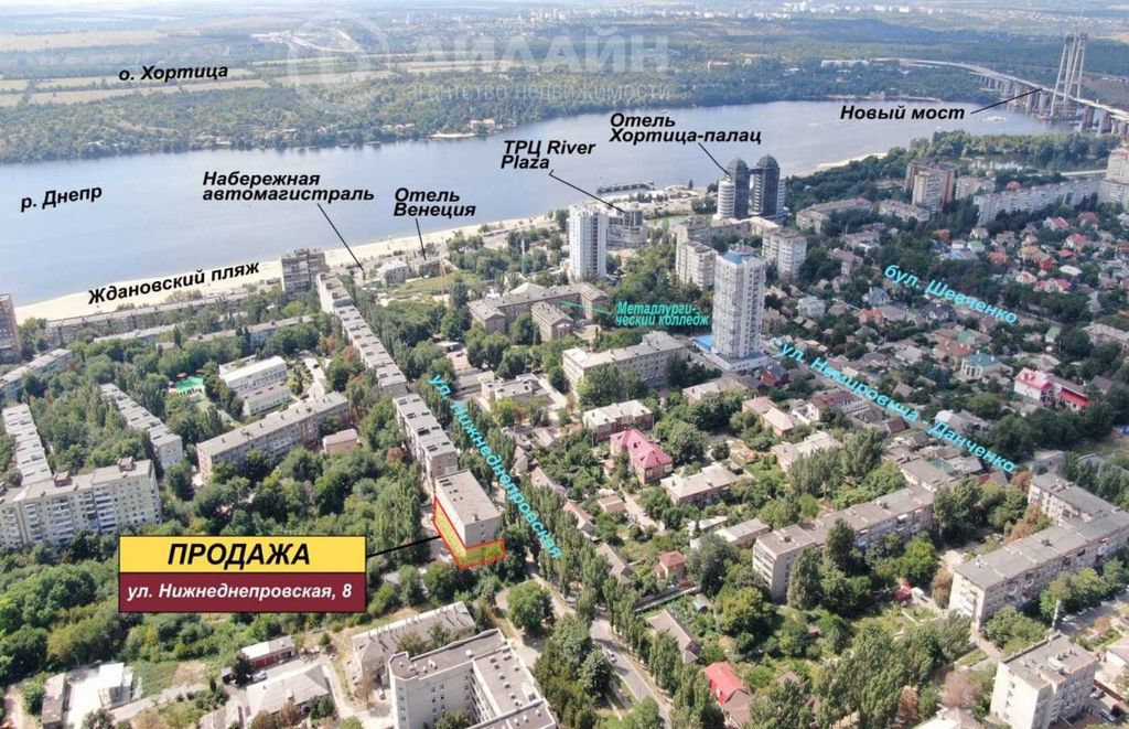 Офісний центр у районі Набережної