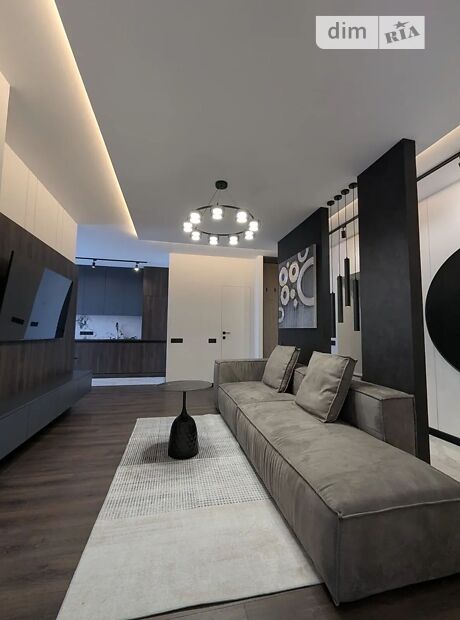 2-кімн. квартира, 67 м², вул. Княгинин