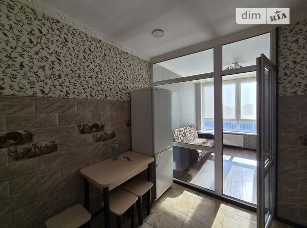 2-кімн. квартира, 49 м², просп. Академіка Глушкова фото 2