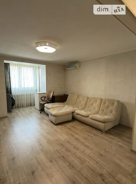 3-кімн. квартира, 64,7 м², вул. Сім'ї Глодан(Ільфа і Петрова)