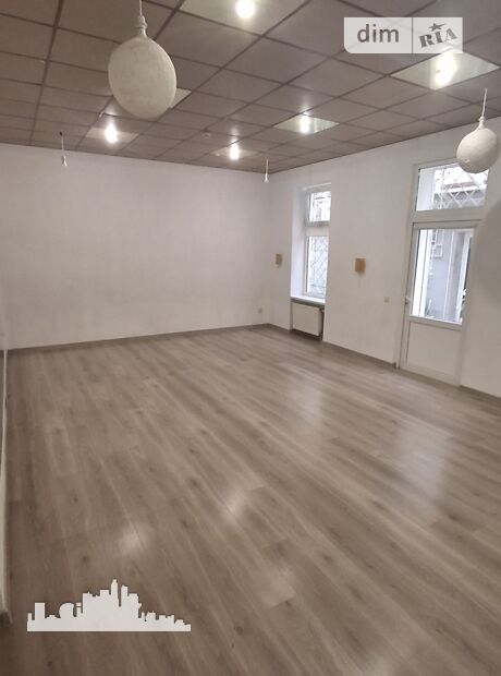 Комерційне приміщення, 74 м², вул. Волошина