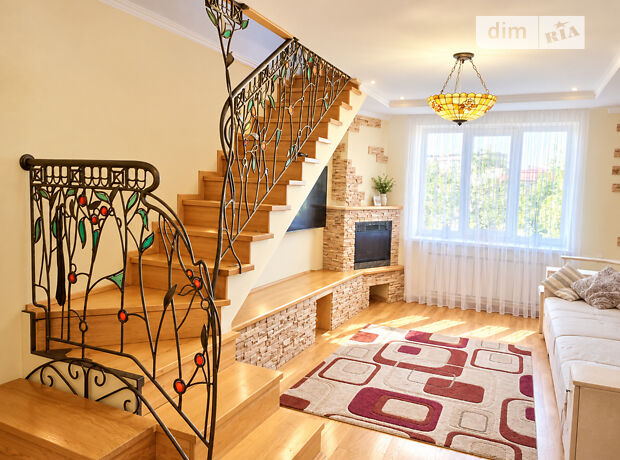 4-кімн. квартира, 108,8 м², вул. Володимирська