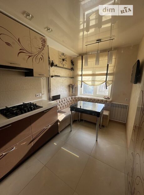 5-кімн. квартира, 105 м², вул. Сонячна Набережна(Малиновського Маршала)
