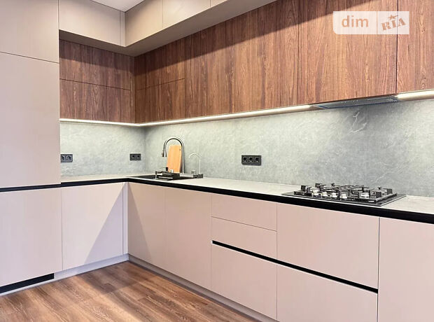 2-кімн. квартира, 59,2 м², вул. Юліана Пелеша(Крайківського)