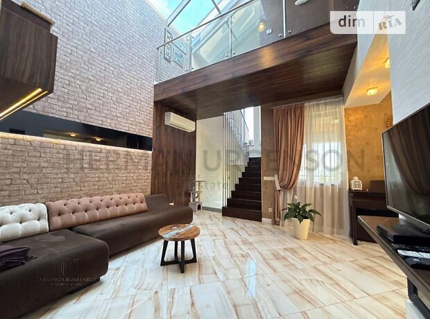 Будинок, 336 м², вул. Далека