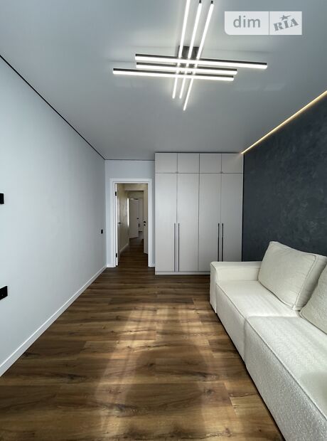 2-кімн. квартира, 66 м², вул. Височана Семена