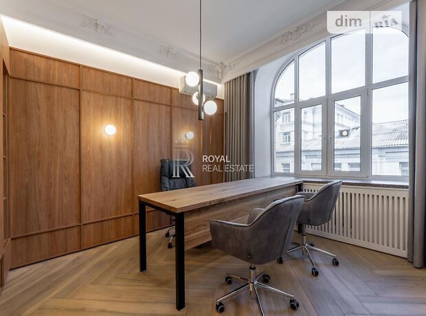 Офісне приміщення, 136,9 м², вул. Хорива