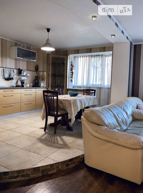 2-кімн. квартира, 98 м², вул. Академіка Сахарова