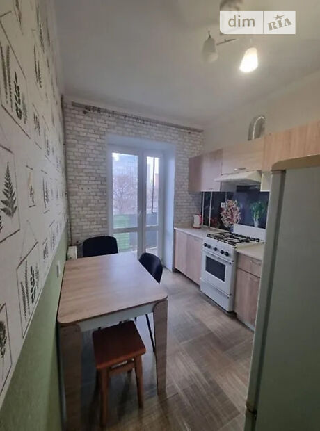 1-кімн. квартира, 30,2 м², вул. Магдебурзького права