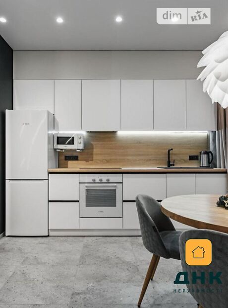 1-кімн. квартира, 38 м², вул. Валерія Самофалова