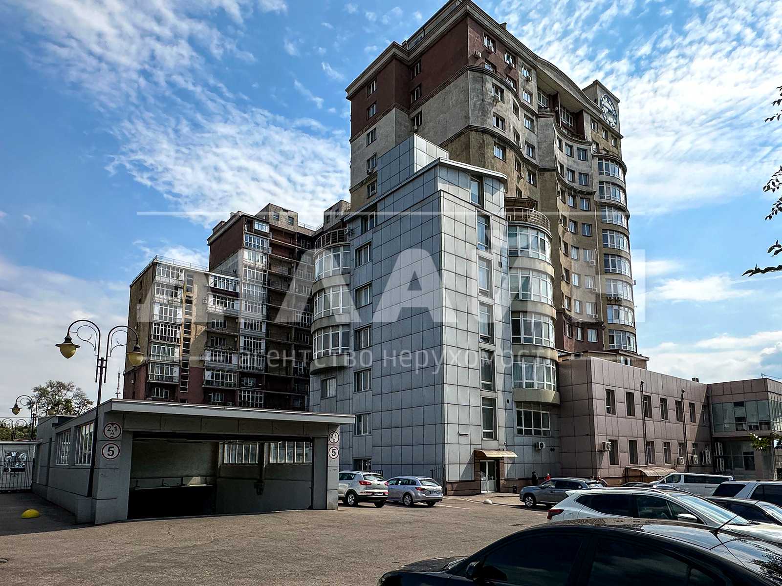 6-кімн. квартира, 400 м², вул. Володимира Грищенка