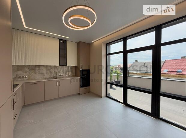 3-кімн. квартира, 92 м², вул. Собранецька