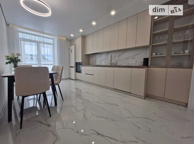 1-кімн. квартира, 53 м², вул. Залізнична