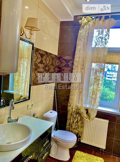 2-кімн. квартира, 70 м², вул. Жилянська