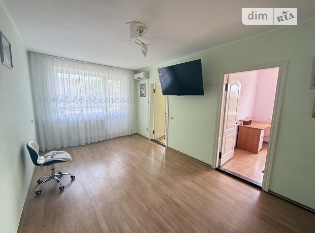 4-кімн. квартира, 61 м², вул. Стрілецька