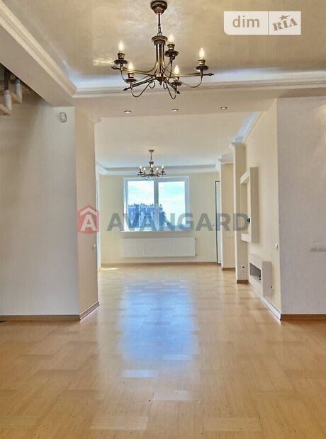 4-кімн. квартира, 128 м², вул. Вашингтона Джорджа