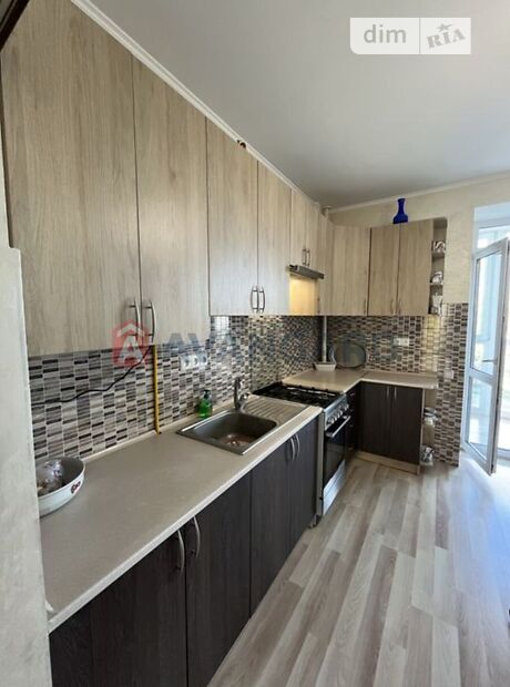 1-кімн. квартира, 52 м², вул. Роксоляни фото 2