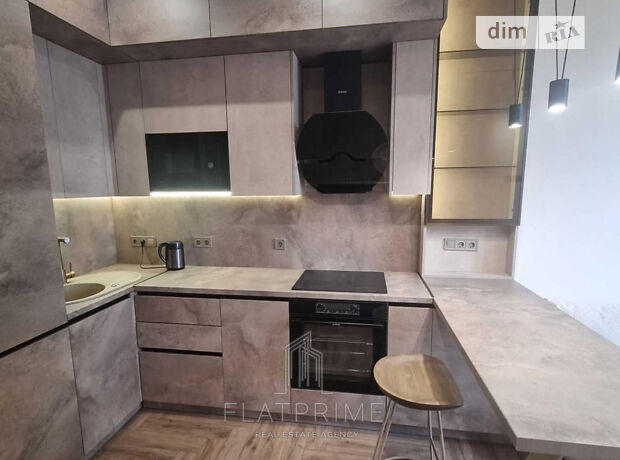 1-кімн. квартира, 49 м², вул. Дегтярівська