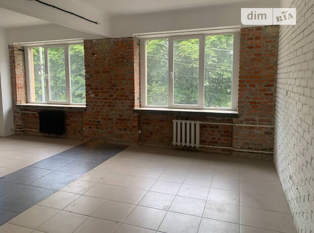 Офісне приміщення, 76 м², вул. Тершаковців