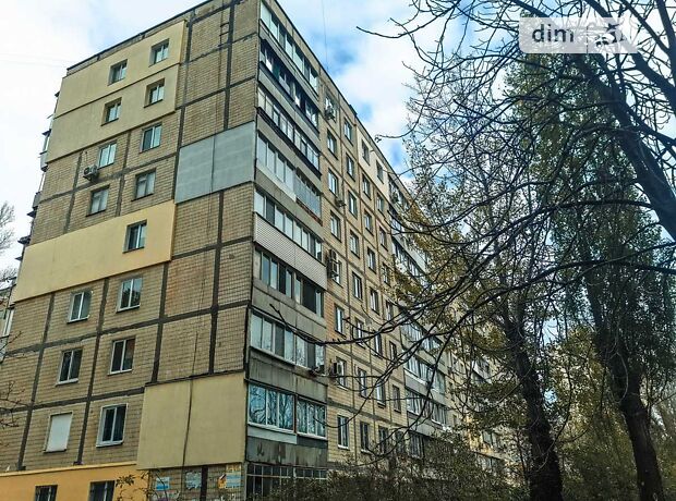 3-кімн. квартира, 65 м², вул. Коробова