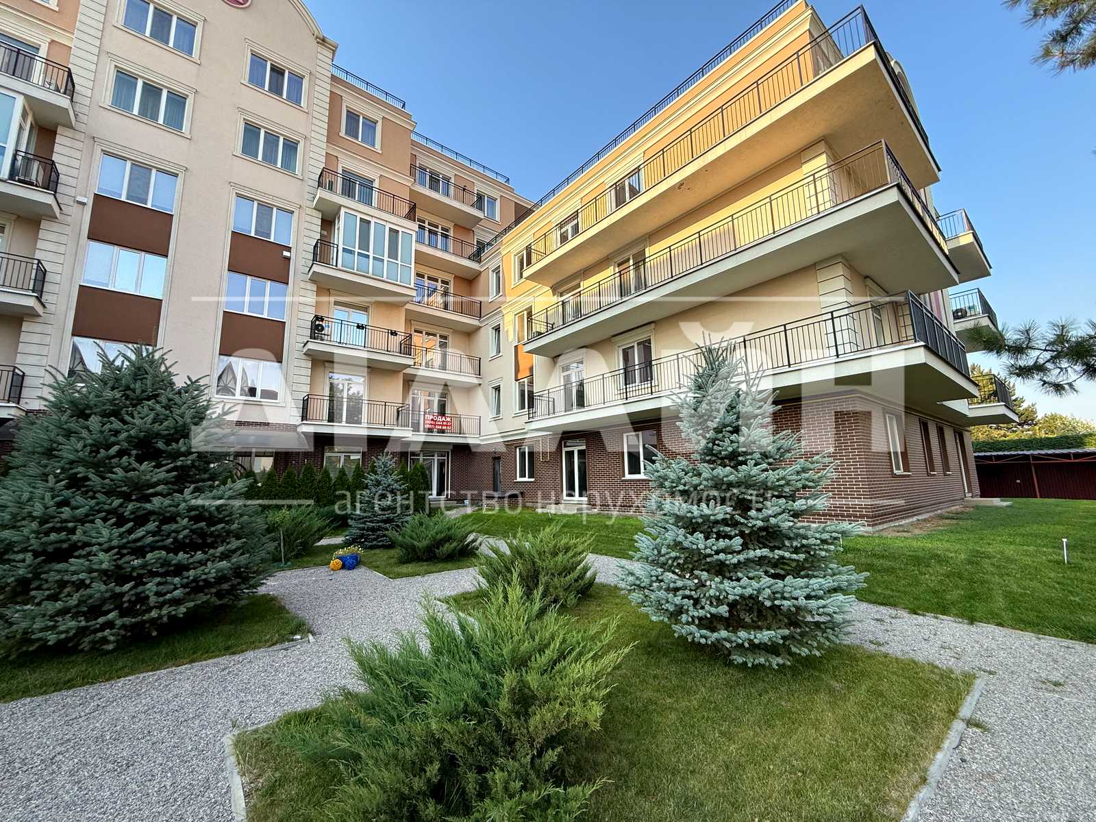 4-кімн. квартира, 131 м², вул. Розваги