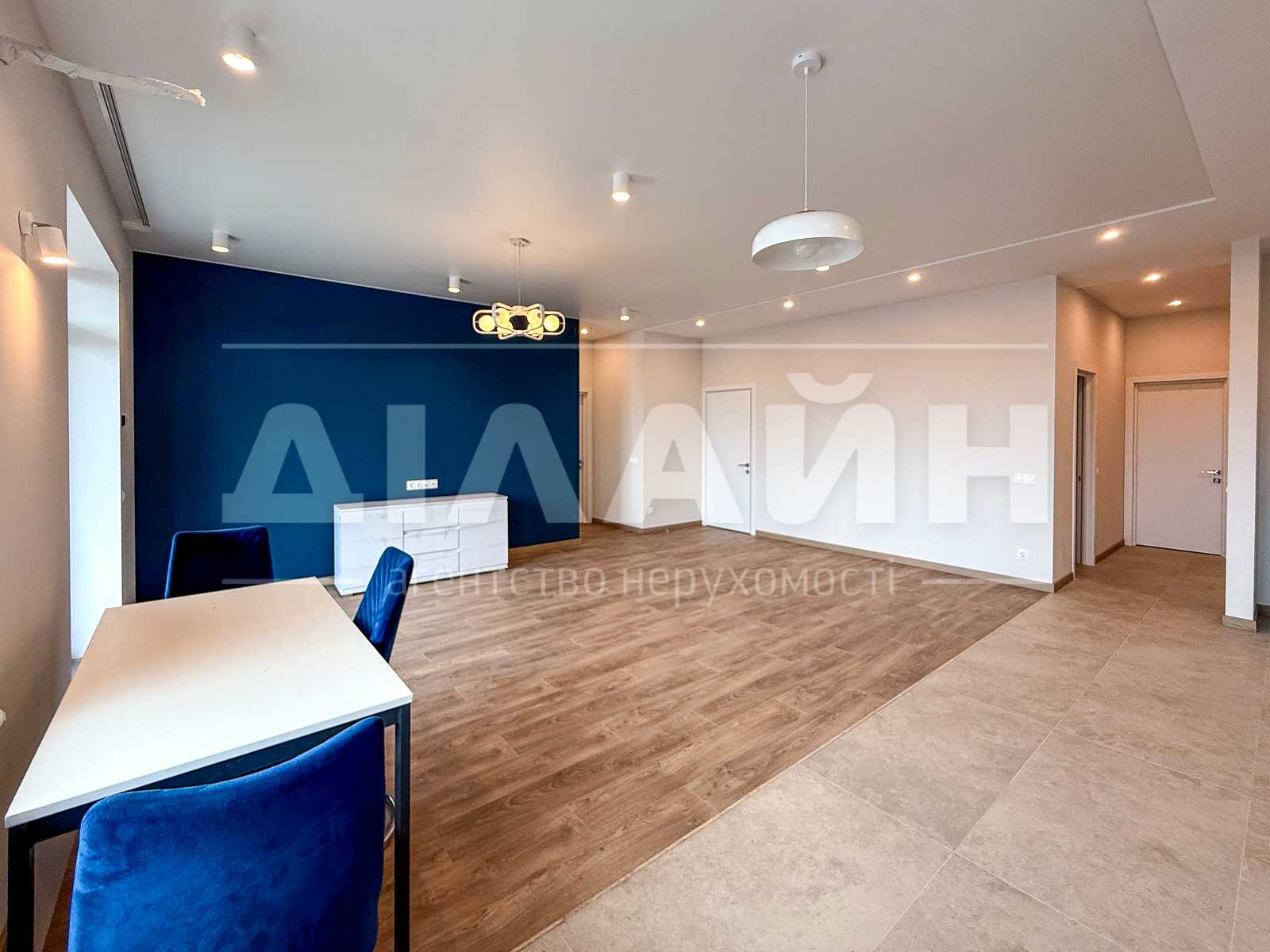 4-кімн. квартира, 151 м², вул. Розваги