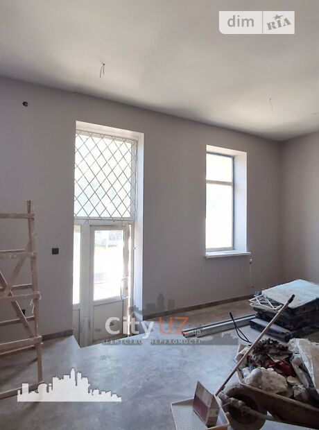Комерційне приміщення, 61 м², вул. Підгірна