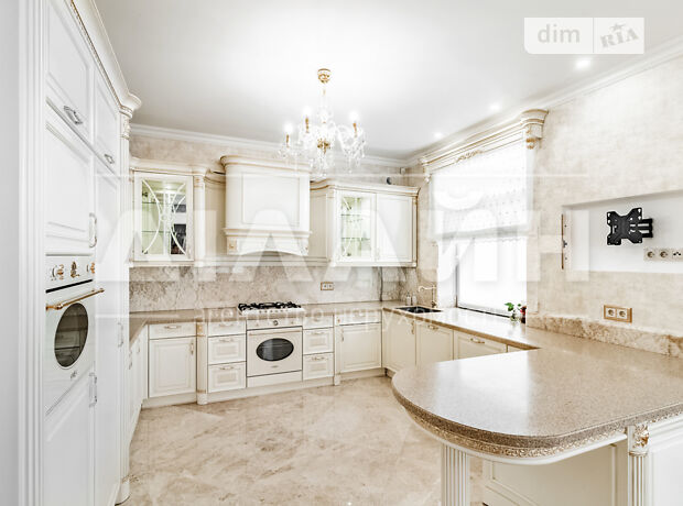 3-кімн. квартира, 160,2 м², вул. Розваги
