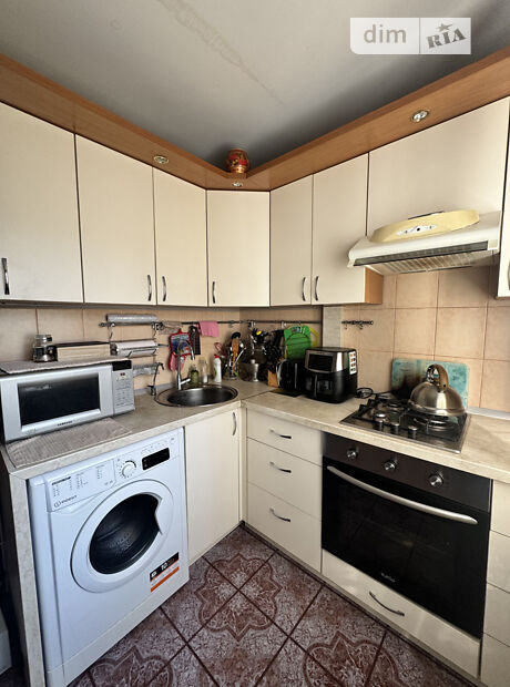 4-кімн. квартира, 80,6 м², вул. Новокримська