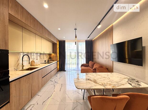 2-кімн. квартира, 74 м², вул. Легоцького