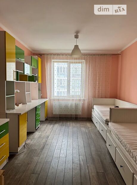 2-кімн. квартира, 64 м², вул. Целевича Юліана