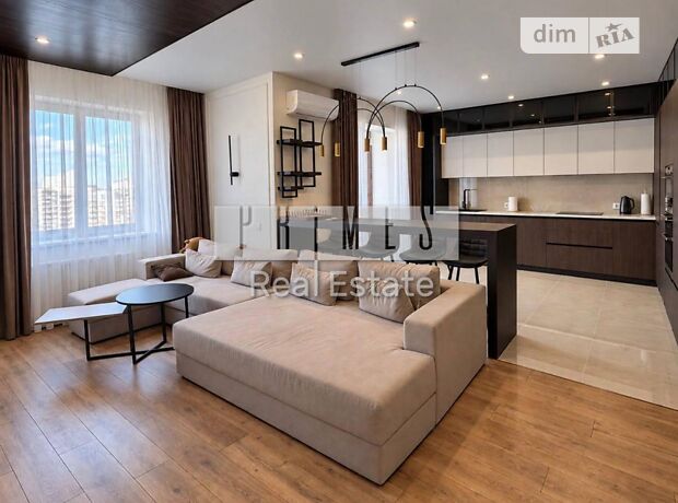3-кімн. квартира, 92 м², вул. Польова