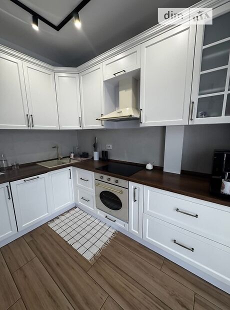 3-кімн. квартира, 82,7 м², вул. Тлехаса