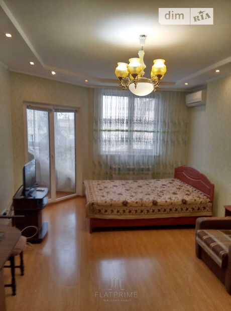 1-кімн. квартира, 61 м², вул. Гетьмана Вадима(Індустріальна)