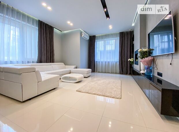 2-кімн. квартира, 73,94 м², вул. Дніпровські пороги