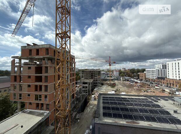 2-кімн. квартира, 68,69 м², вул. Володимира Навроцького