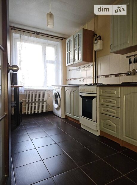 3-кімн. квартира, 67,9 м², вул. Мандриківська