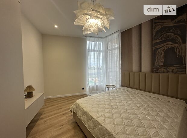 1-кімн. квартира, 44 м², вул. Краснова