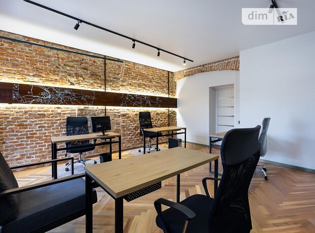 Офісне приміщення, 72 м², вул. Джерельна