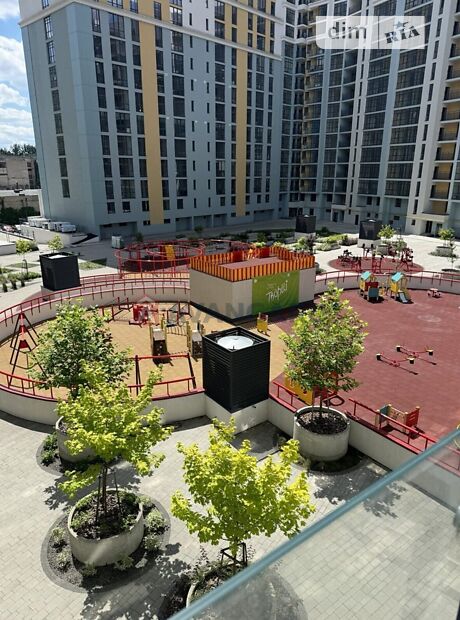 1-кімн. квартира, 72 м², вул. Стрийська