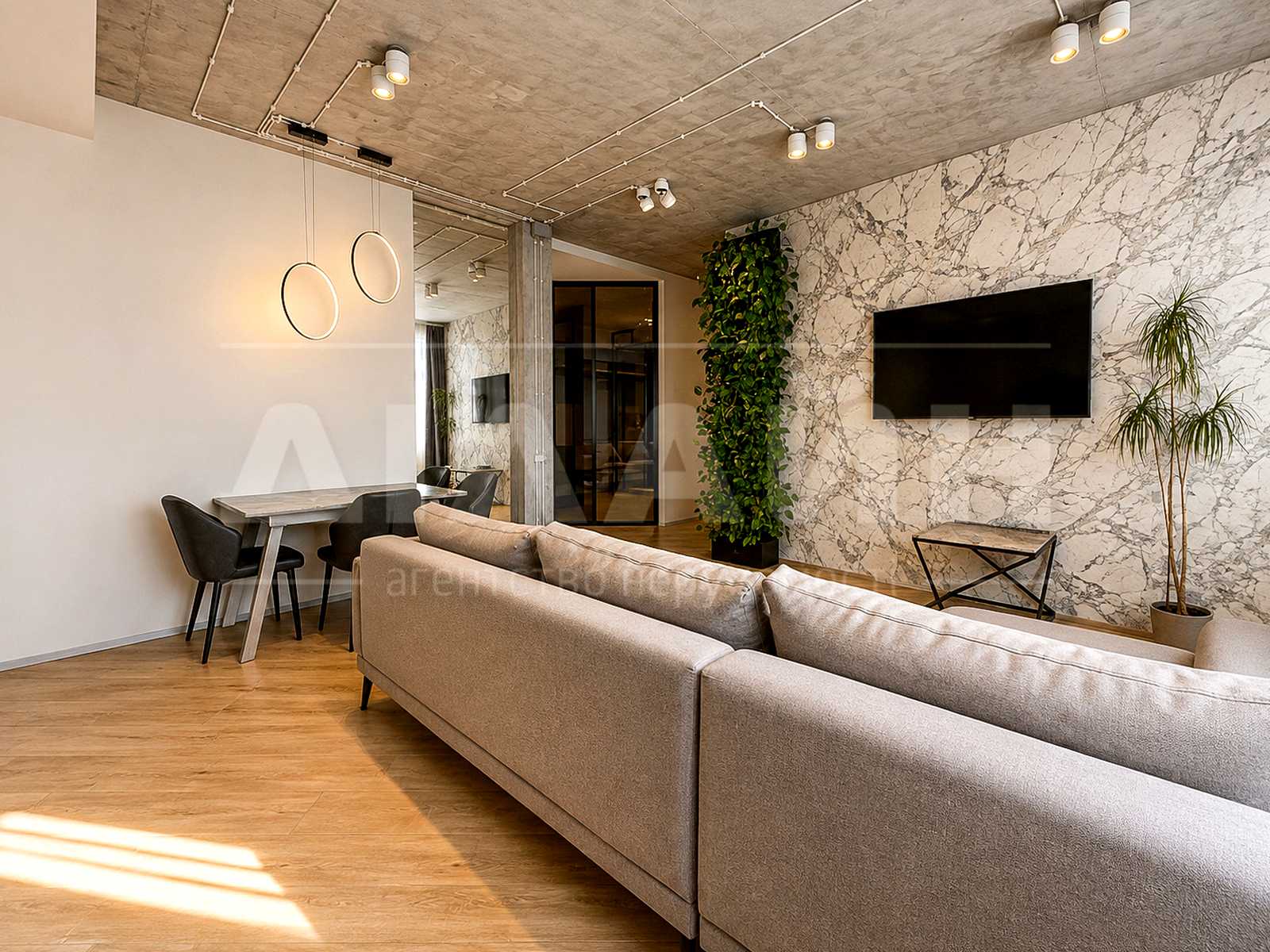 3-кімн. квартира, 92 м², вул. Розваги